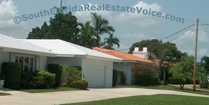 single story homes found in neighborhoods along the Intracoastal Waterway in South Florida